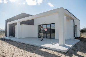 Rumah minimalis fungsional dengan sentuhan Kontraktor dan Arsitek profesional.