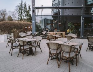 Read more about the article Wujudkan Cafe & Resto Impian di Surabaya Sidoarjo dengan Kontraktor Arsitek Ahli
