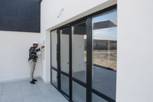 Gambar rumah modern minimalis yang dibangun oleh Jasa Kontraktor Rumah di Sidoarjo dengan Desain Minimalis Modern